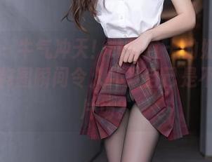 秀人网 – 牛气冲天！凯竹廿十的奶牛套图更新，构图瞬间令人怀疑自己是不是走错片场？