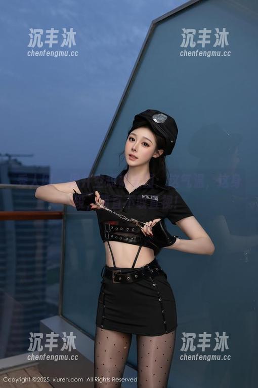 秀人网 - 周井空短裤美图:这气温,这身段,简直不敢直视! 秀人网 - 周井空短裤美图:这气温,这身段,简直不敢直视!