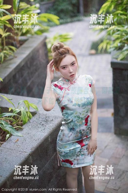 秀人网 - 多香子夏天：原图合集，懒散阳光下的每一瞬都很好