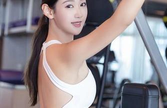 秀人网 – 娜露Selena的黑白原图私拍：看似简单，却是心底的波澜，慢慢品味。