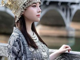 秀人网 – 不怕阳光的暴击，小逗逗夏日无圣光套图，有点“小心思”。