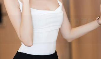 秀人网 – 是小逗逗姐姐的写真更新：唉，谁能抵挡这样的魅力？