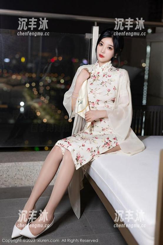 秀人网 - 制服+王馨瑶Yanni，免费的原图你绝对想要，快来看看吧！