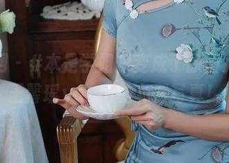 秀人网 – #本是学姐却变成了原图女神，王馨瑶yanni的免费写真！