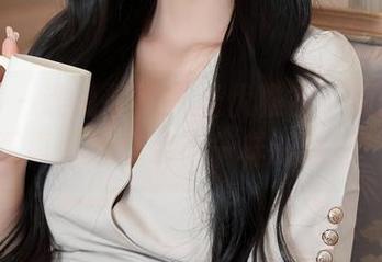 秀人网 – 谁说旗袍只能优雅？下载苏韵锦写真，给你点不一样的感觉！