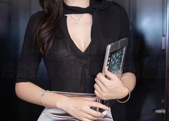 秀人网 – 龙泽美曦牛仔裤写真更新，让我隐约感觉到青春在裤脚间悄然流淌！