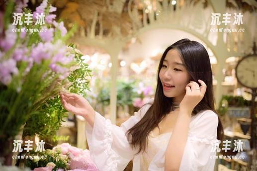 美图合集，穆零Mu0女孩的每一张都好有故事，简直看一个想十个