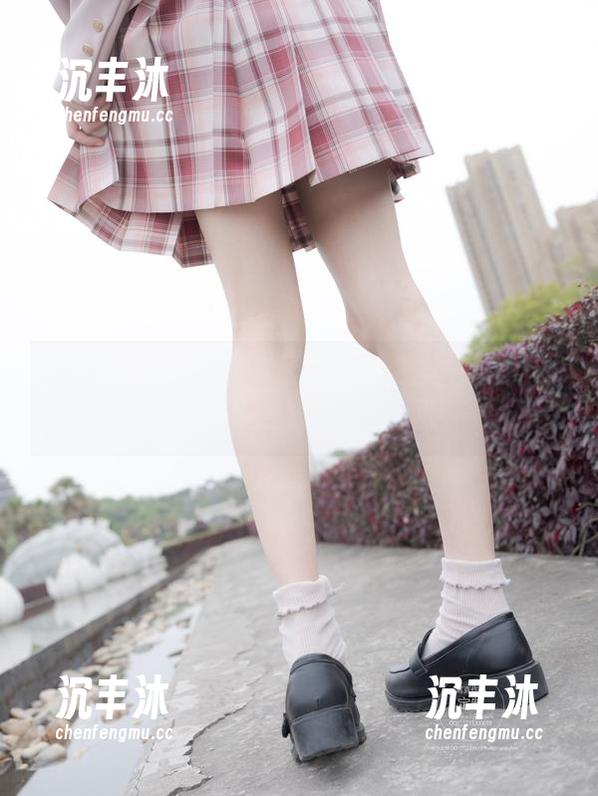 紧急企划 - 龙崎聆音的照片合集：私房女孩，偶遇光影的瞬间