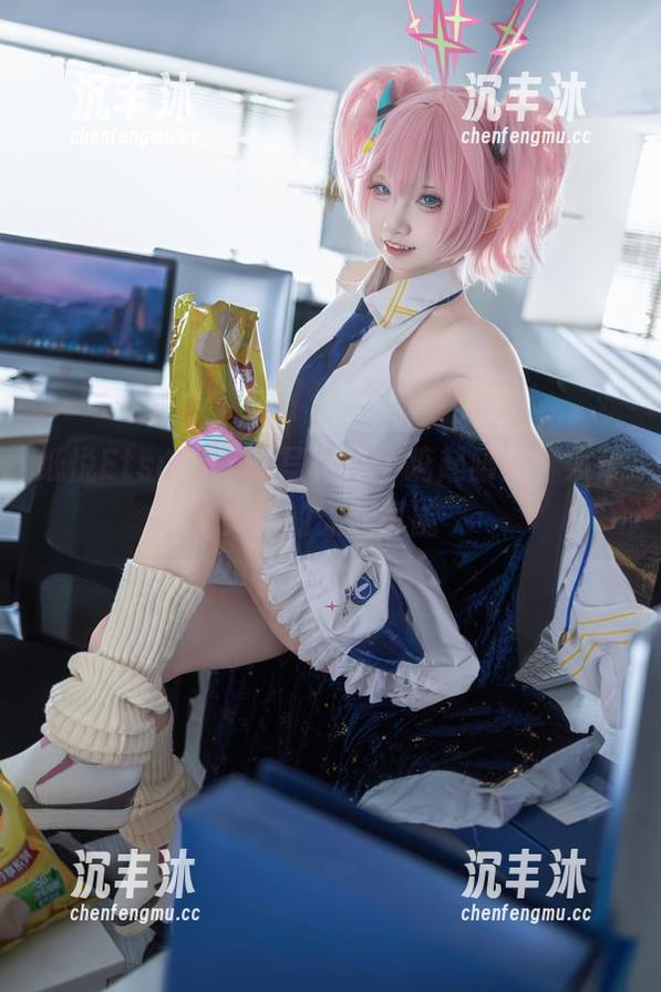 纸悦Etsu_ko的写真室：踮起脚尖，发现美脚的无限可能