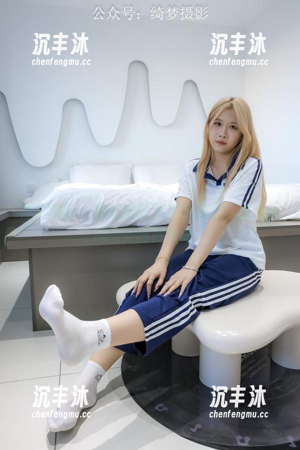 绮梦摄影 - 别让浴缸只用来洗澡，看看子涵的美图资源吧！