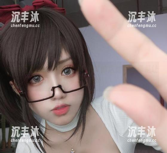 水手服探险，芊川一笑MNK的这组原图真是让我大开眼界！