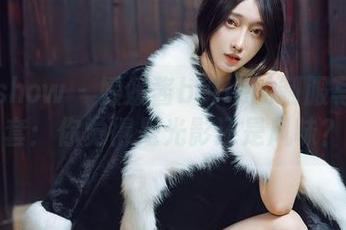 花漾show – 媛媛酱belle的制服写真全套：你觉得是光影还是风味？