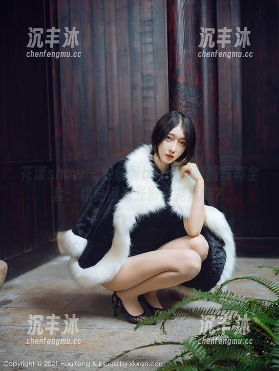 花漾show - 媛媛酱belle的制服写真全套：你觉得是光影还是风味？