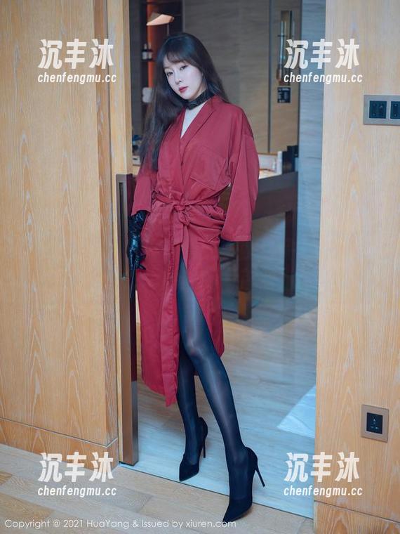 花漾show - 小海臀的美腿作品：精致到想为她的腿写首歌