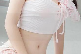 菠萝社 – 猫九酱Sakura的镜头下，女孩的野性与温柔写真