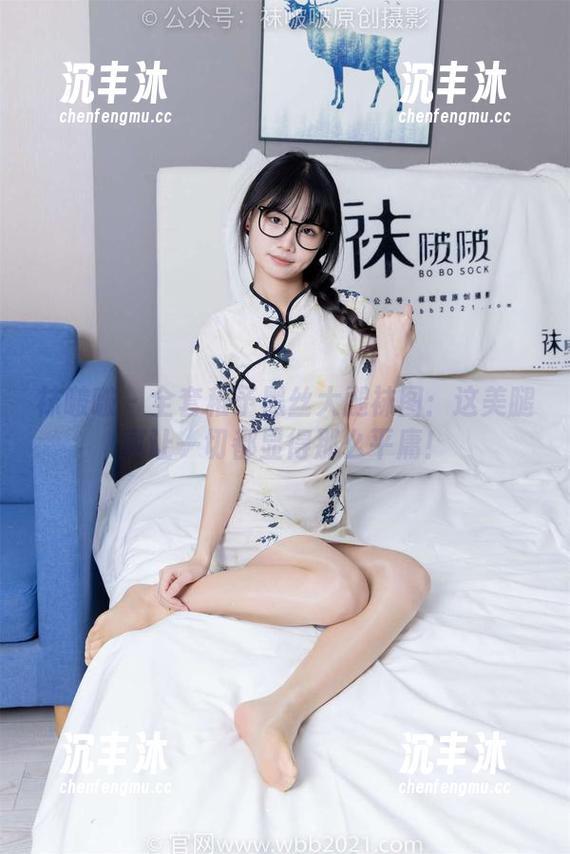 袜啵啵 - 全套稚予黑丝大腿袜图：这美腿真让一切都显得那么平庸！