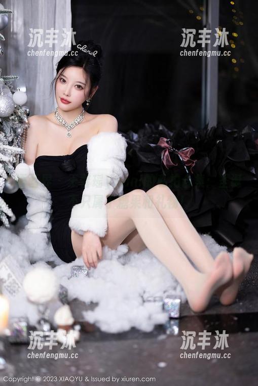 语画界 - 王馨瑶yanni的私拍合集：圣诞不只属于糖果和礼物！