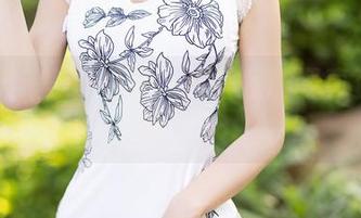 语画界 – 美足狂潮：程程程的写真资源太撩人！