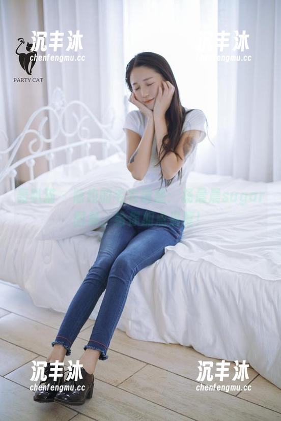 轰趴猫 - 隐约的毛衣诱惑：杨晨晨sugar图集，给你加点温度！