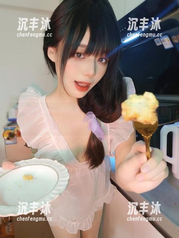 揭秘阿九从不咕咕(九言)！黑丝女仆的福利图包你绝对不想错过！