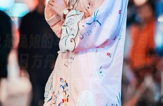 阿包也是兔娘的写真图库：06月舰长与《明日方舟森蚺》的绝妙邂逅