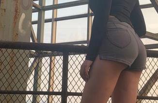 微密圈 – 陈佩奇与丝袜的完美邂逅：你没见过的写真图包！