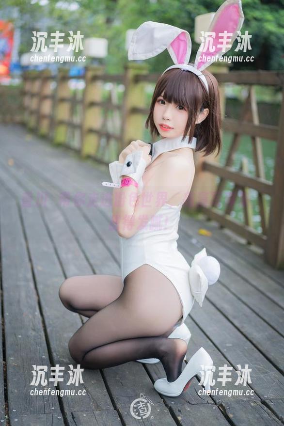 香川澪带你走进粉色世界，高清写真集，甜得发腻！