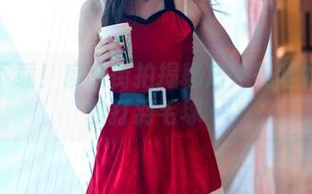 免费下载！魔镜街拍揭秘户外美腿如何优雅打羽毛球～