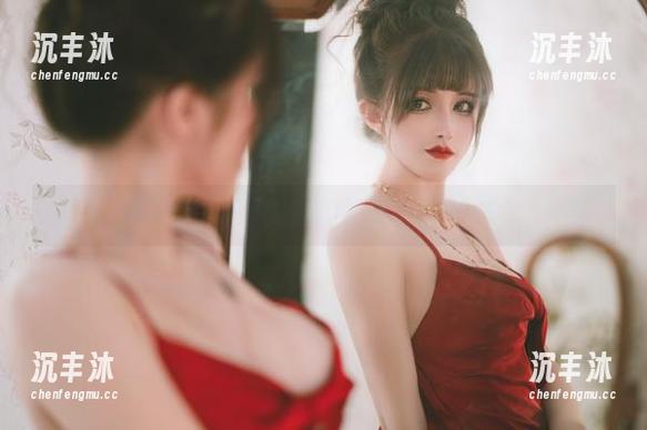 鹿八岁baby在线：眼镜与美貌的完美结合